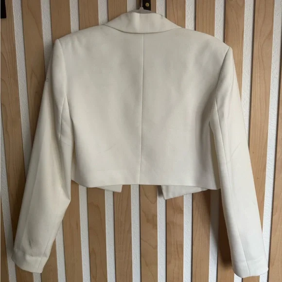Cropped First-Class Blazer
Color: Ivory
Size: XS - Picture 5 of 6